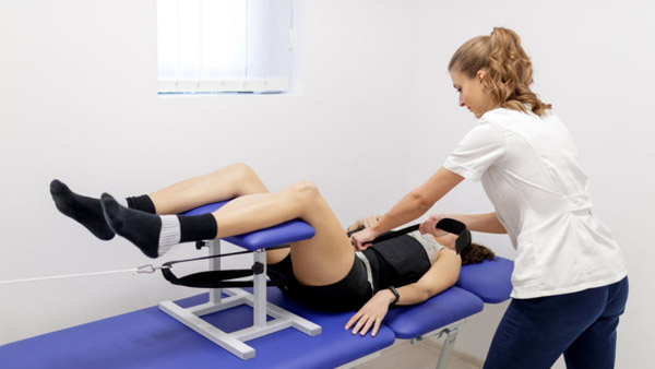 Lumbar-Traction-Table Dry Needling